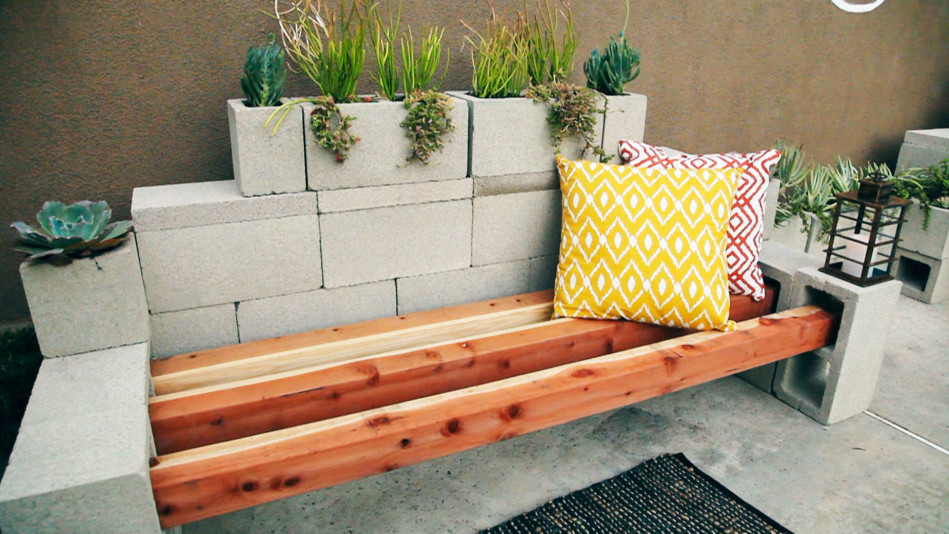 Create A Gorgeous Seating Area And Garden With Cinder Blocks