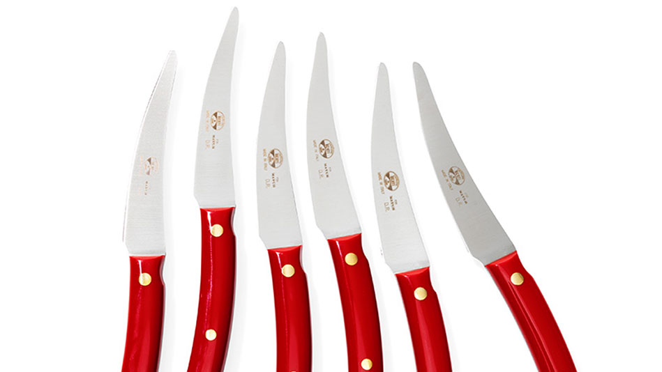 http://static.oprah.com/images/o2/201312-omag-favorite-things-steak-knives-949x534.jpg