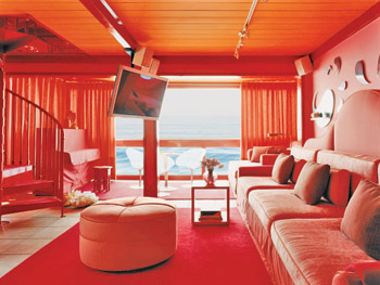 Unique Living Room Furniture on Melody S Pink  Red And Orange Living Room