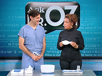 Dr. Oz explains how a neti pot can clear the sinuses.