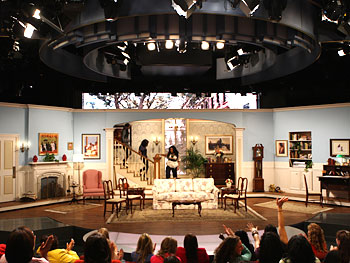 Living Room  on Behind The Scenes  Week Of August 25  2008   Oprah Com