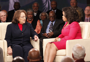 Oprah sits with Freedom Rider activist Diane Nash on her show