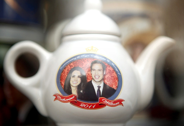 royal wedding teapot. A royal wedding commemorative