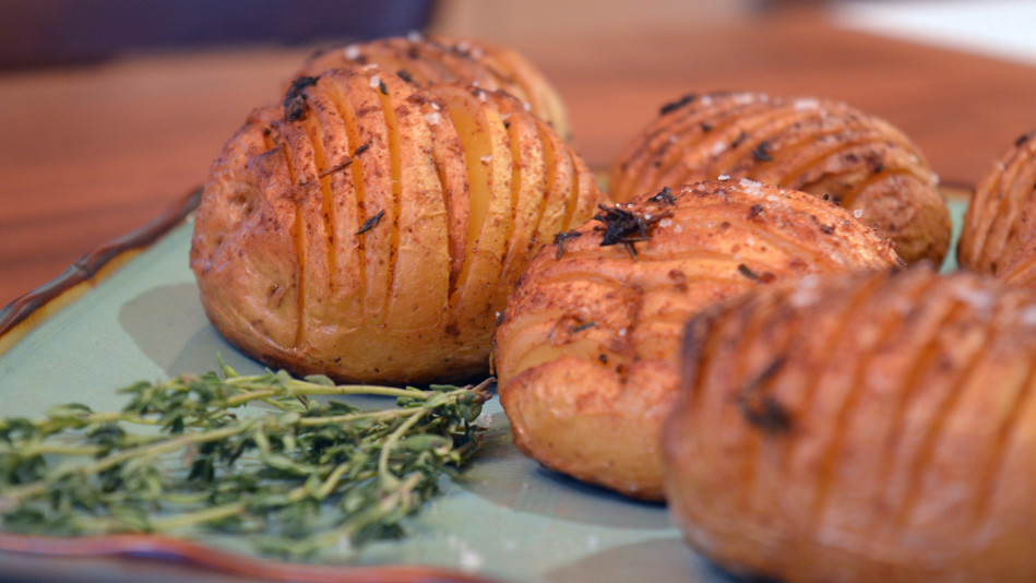 Baked Accordion Potatoes with Paprika and Thyme