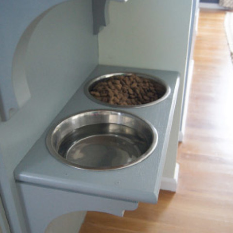 diy kitchen pet feeding station
