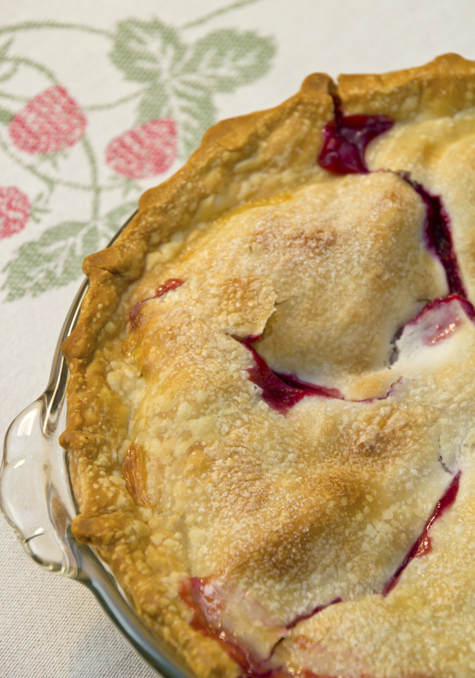 Cindy Crawford's Strawberry-Rhubarb Pie