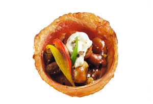 bacon tartlets with baked beans