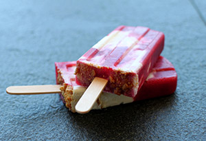 Raspberry-Beaujolais Cheesecake Poptail