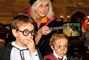 Children and mom in Harry Potter costumes