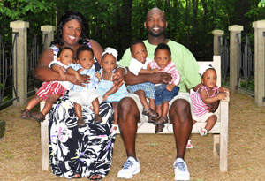 Mia & Rozonno McGhee with the McGhee sextuplets from "Six Little McGhees"
